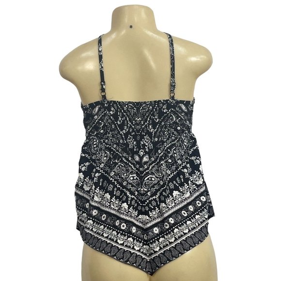 NWT Forever 21 Trendy Black and White Size Medium Women's Tank Top - Picture 2 of 7